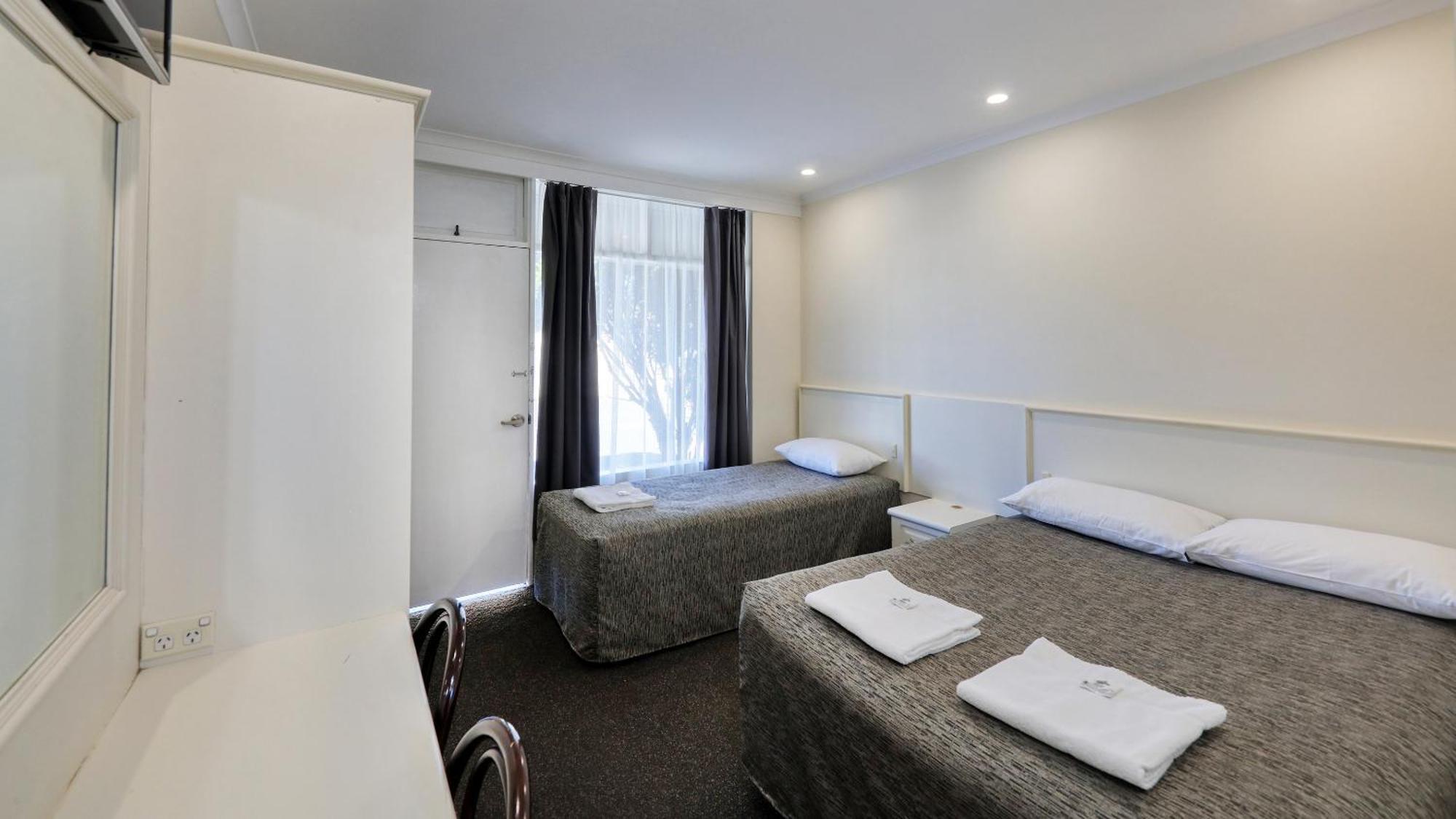 Coachman Hotel Motel Parkes Exterior foto