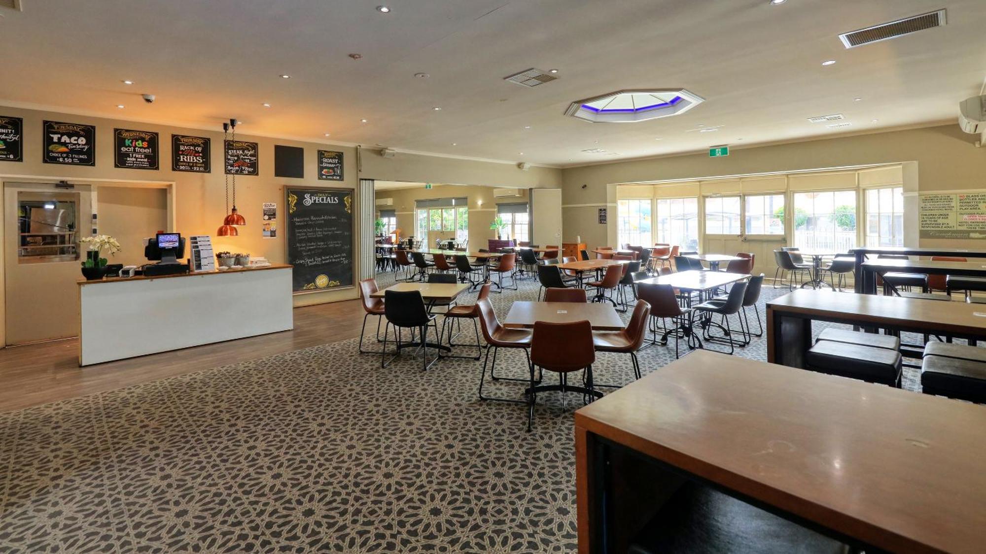 Coachman Hotel Motel Parkes Exterior foto